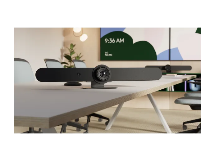 Logitech Rally Bar grafit video bar toplantı odasında ürün ve kurulum örneği